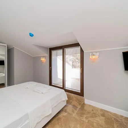 Gorgeous Flat With Sea View Jacuzzi In Antalya Appartement *