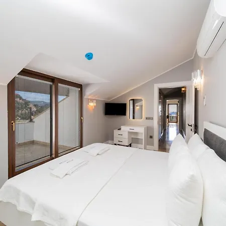 Gorgeous Flat With Sea View Jacuzzi In Antalya Kaş
